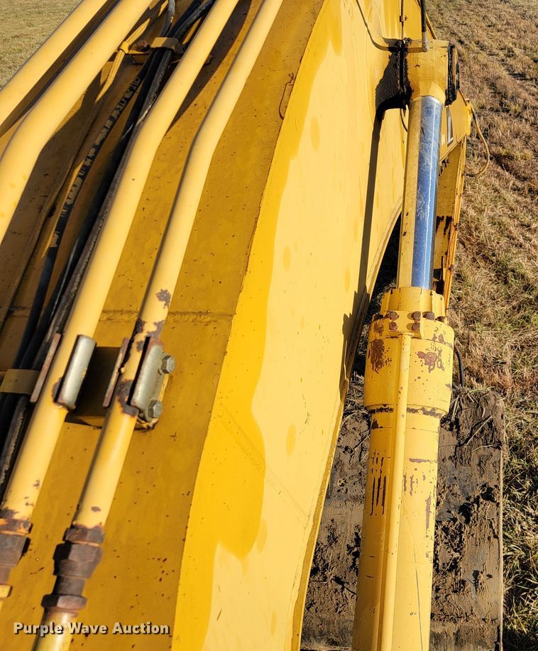 image for item JE9278 2001 Caterpillar 322CL  long reach excavator