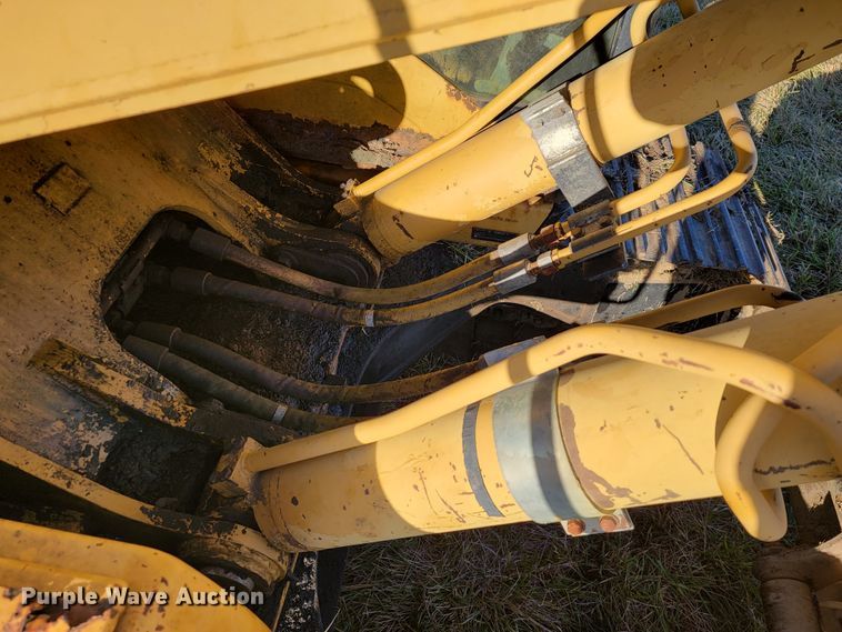 image for item JE9278 2001 Caterpillar 322CL  long reach excavator