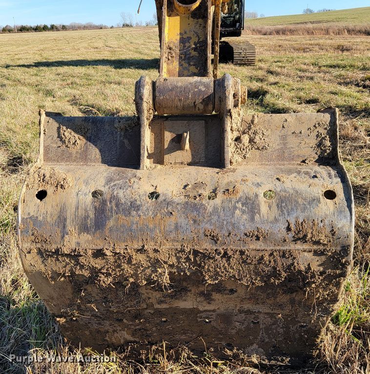 image for item JE9278 2001 Caterpillar 322CL  long reach excavator