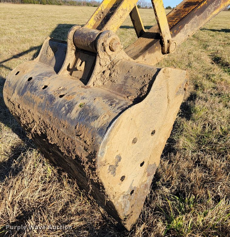 image for item JE9278 2001 Caterpillar 322CL  long reach excavator