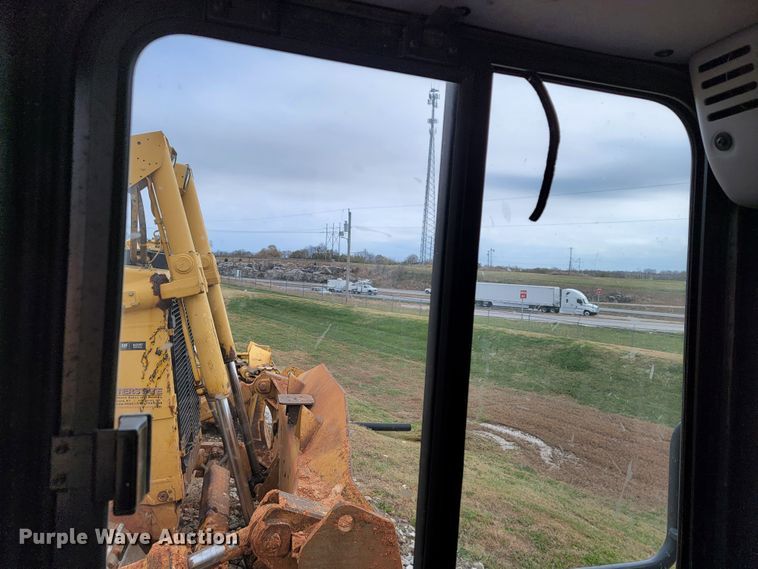 image for item JE9302 2011 Komatsu D51PX-22  dozer