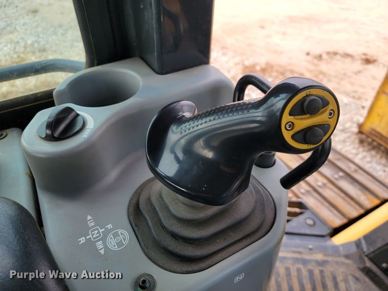 image for item JE9302 2011 Komatsu D51PX-22  dozer