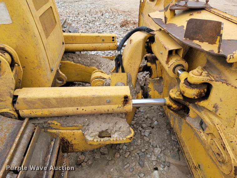 image for item JE9302 2011 Komatsu D51PX-22  dozer