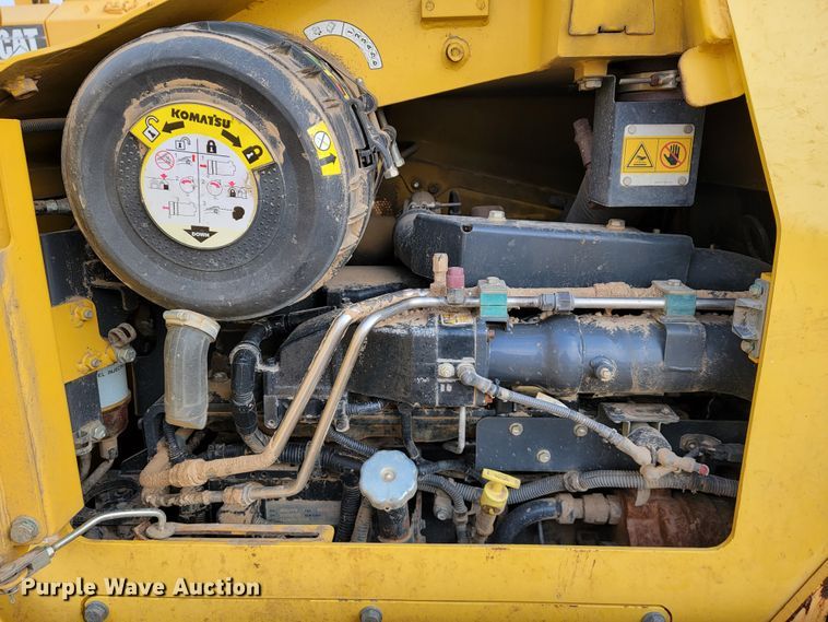 image for item JE9302 2011 Komatsu D51PX-22  dozer