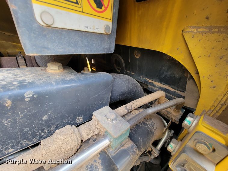 image for item JE9302 2011 Komatsu D51PX-22  dozer