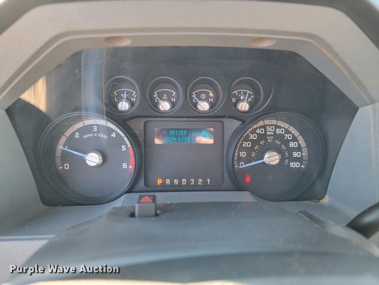 image for item JE9308 2011 Ford F450 Super Duty XL  flatbed truck