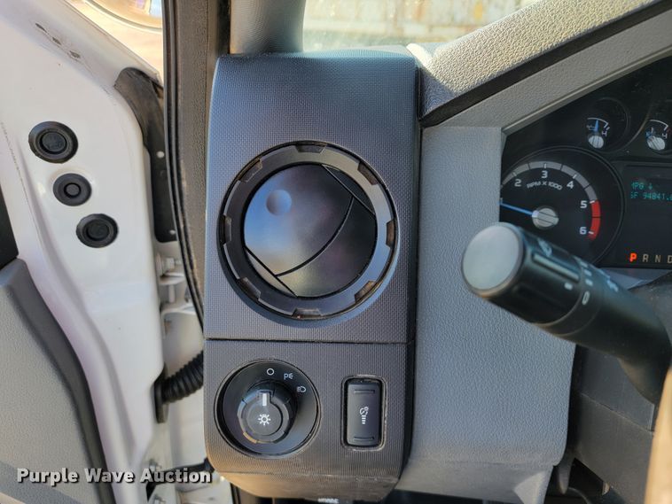 image for item JE9308 2011 Ford F450 Super Duty XL  flatbed truck