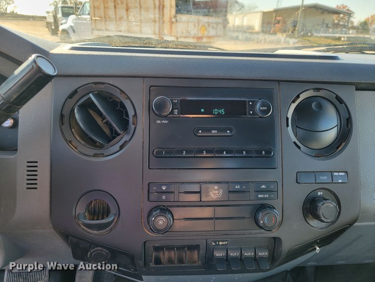 image for item JE9308 2011 Ford F450 Super Duty XL  flatbed truck