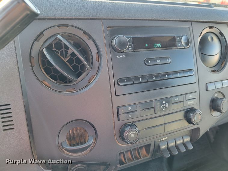 image for item JE9308 2011 Ford F450 Super Duty XL  flatbed truck