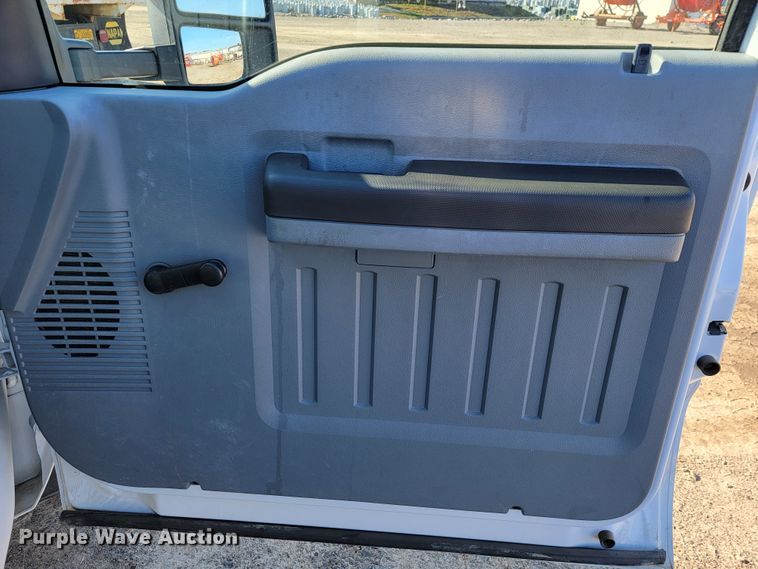 image for item JE9308 2011 Ford F450 Super Duty XL  flatbed truck