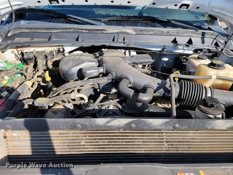 image for item JE9308 2011 Ford F450 Super Duty XL  flatbed truck