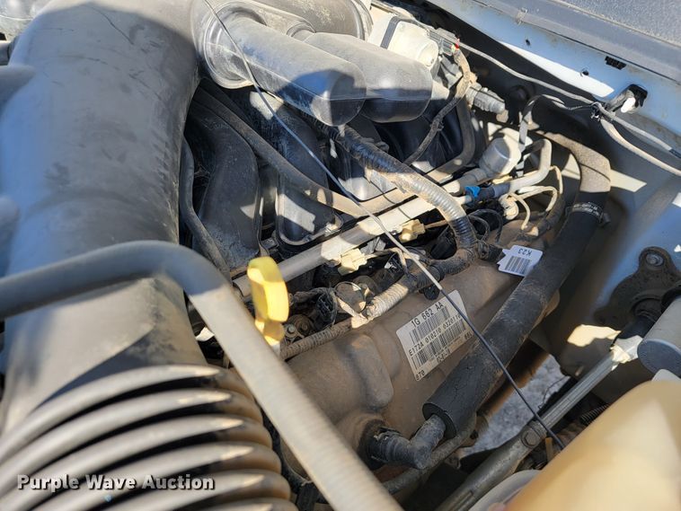 image for item JE9308 2011 Ford F450 Super Duty XL  flatbed truck