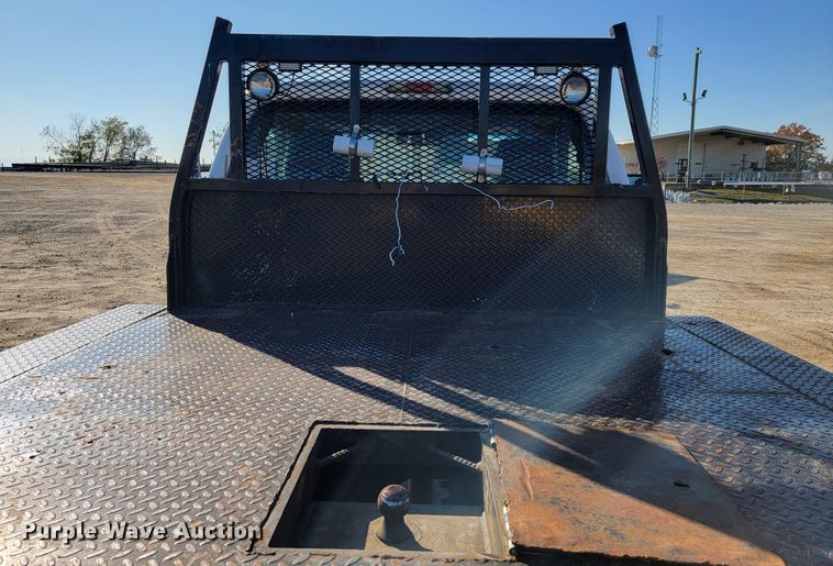 image for item JE9308 2011 Ford F450 Super Duty XL  flatbed truck