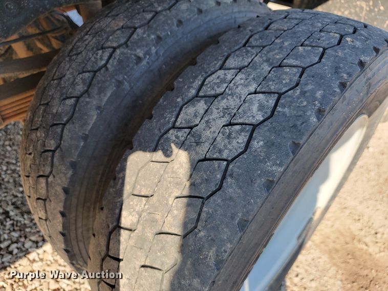 image for item JE9308 2011 Ford F450 Super Duty XL  flatbed truck