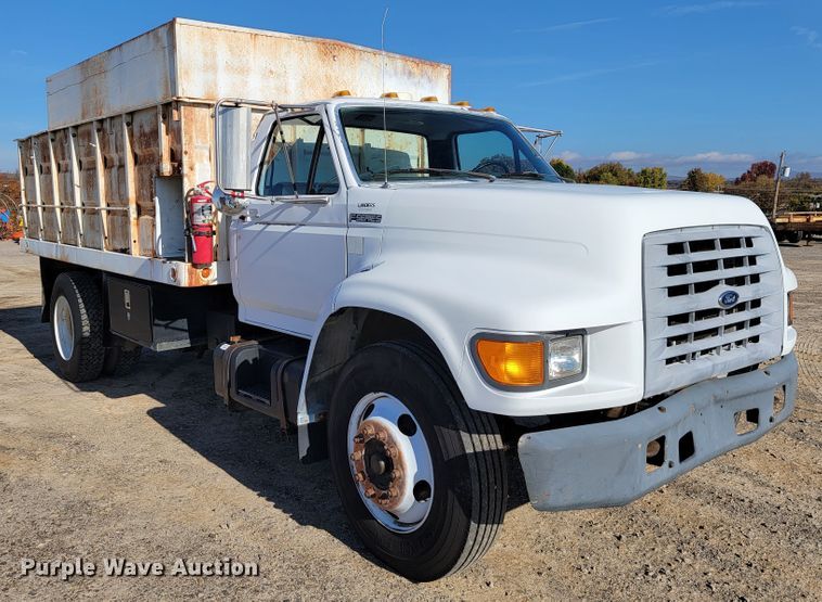 image for item JE9309 1999 Ford F800  dump truck