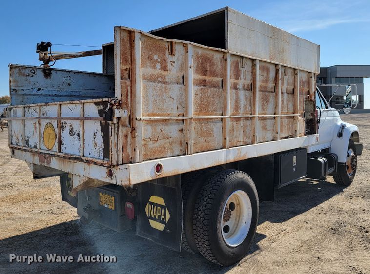 image for item JE9309 1999 Ford F800  dump truck