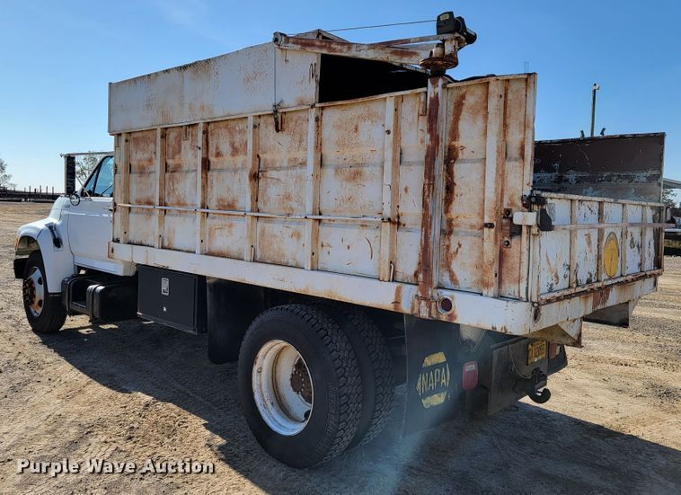 image for item JE9309 1999 Ford F800  dump truck