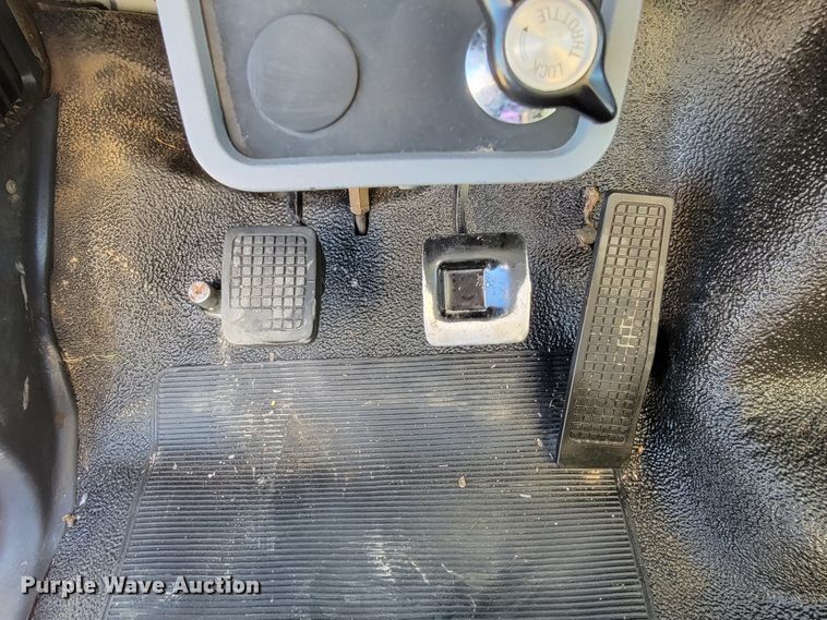 image for item JE9309 1999 Ford F800  dump truck