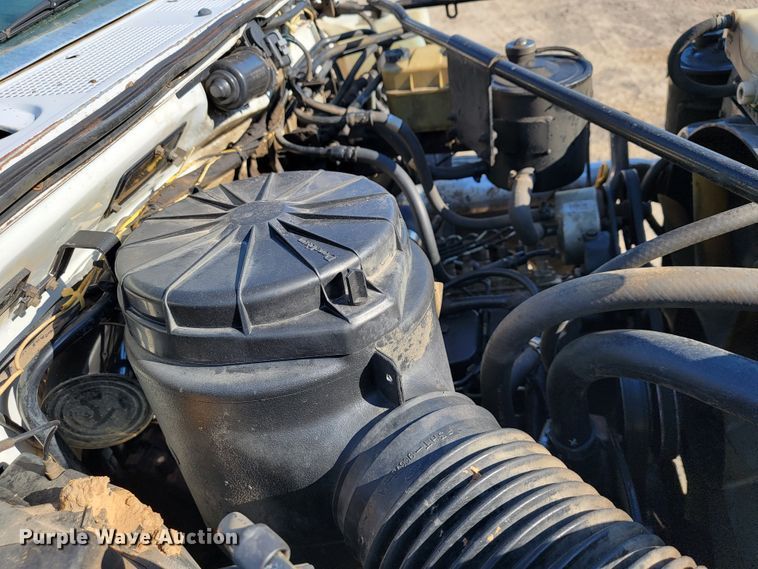 image for item JE9309 1999 Ford F800  dump truck