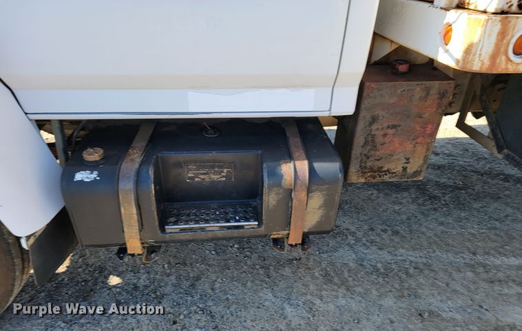 image for item JE9309 1999 Ford F800  dump truck