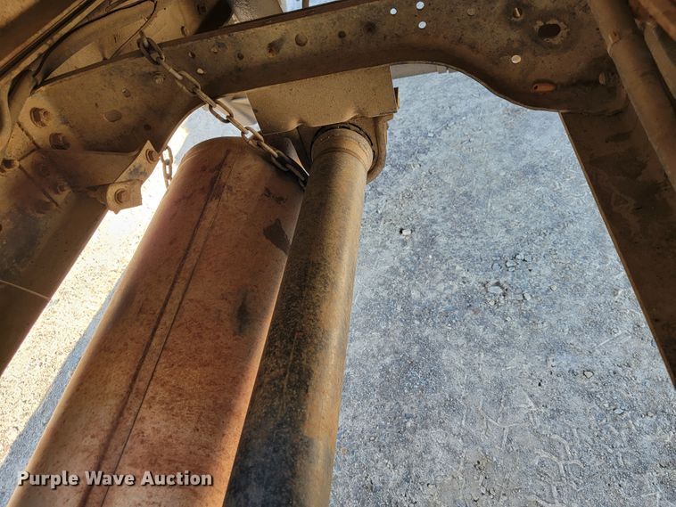 image for item JE9309 1999 Ford F800  dump truck