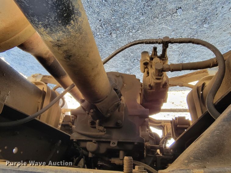 image for item JE9309 1999 Ford F800  dump truck