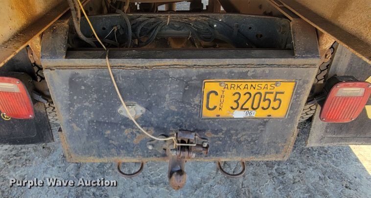 image for item JE9309 1999 Ford F800  dump truck