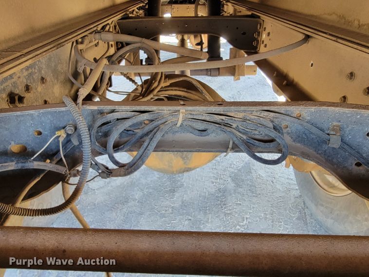 image for item JE9309 1999 Ford F800  dump truck