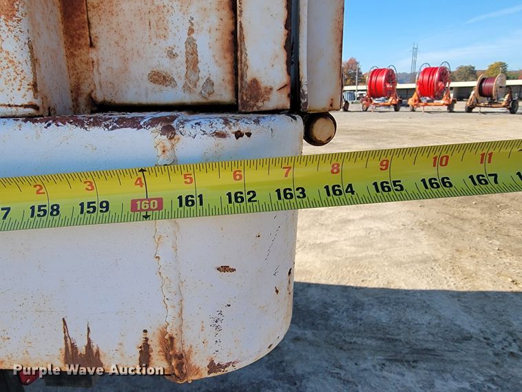 image for item JE9309 1999 Ford F800  dump truck