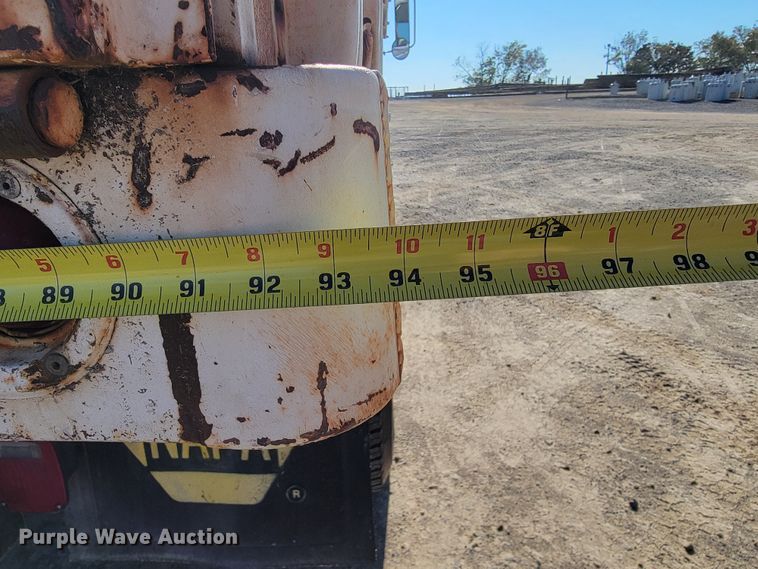 image for item JE9309 1999 Ford F800  dump truck