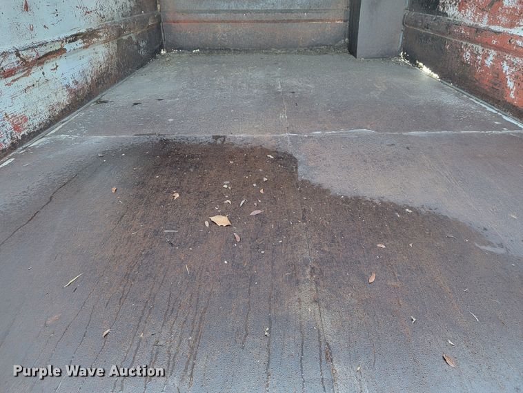 image for item JE9309 1999 Ford F800  dump truck