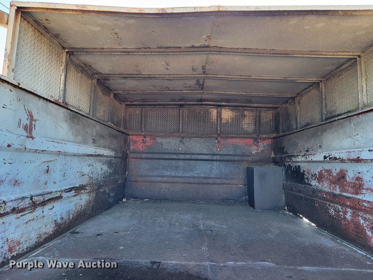 image for item JE9309 1999 Ford F800  dump truck