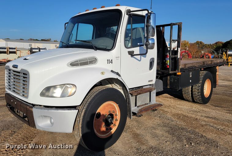 image for item JE9310 2009 Freightliner Business Class M2 106  crane truck