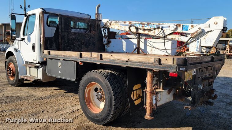 image for item JE9310 2009 Freightliner Business Class M2 106  crane truck