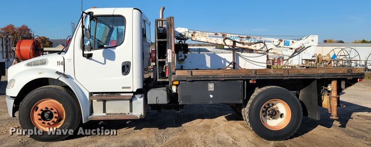 image for item JE9310 2009 Freightliner Business Class M2 106  crane truck