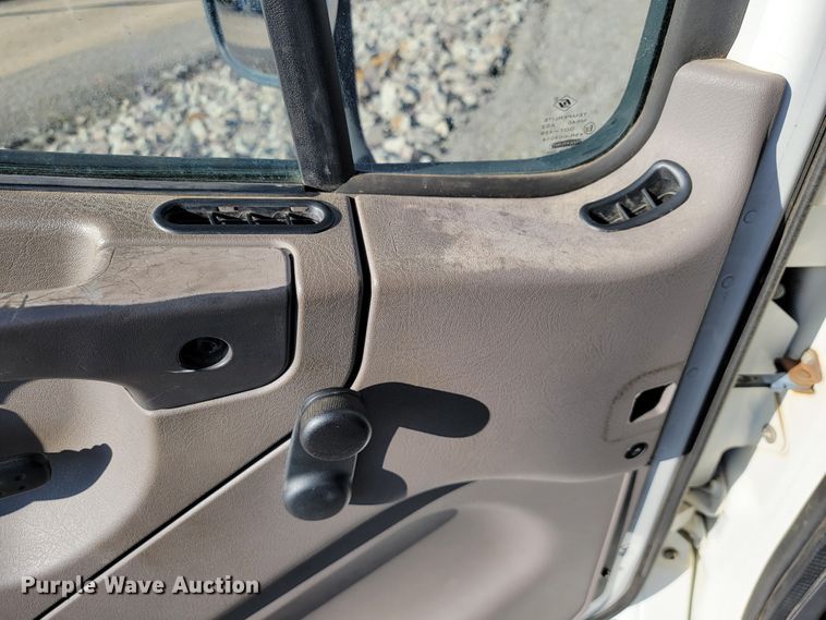 image for item JE9310 2009 Freightliner Business Class M2 106  crane truck