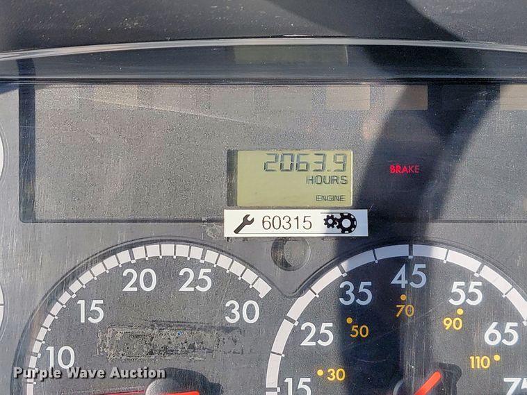 image for item JE9310 2009 Freightliner Business Class M2 106  crane truck