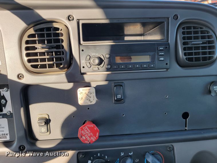 image for item JE9310 2009 Freightliner Business Class M2 106  crane truck