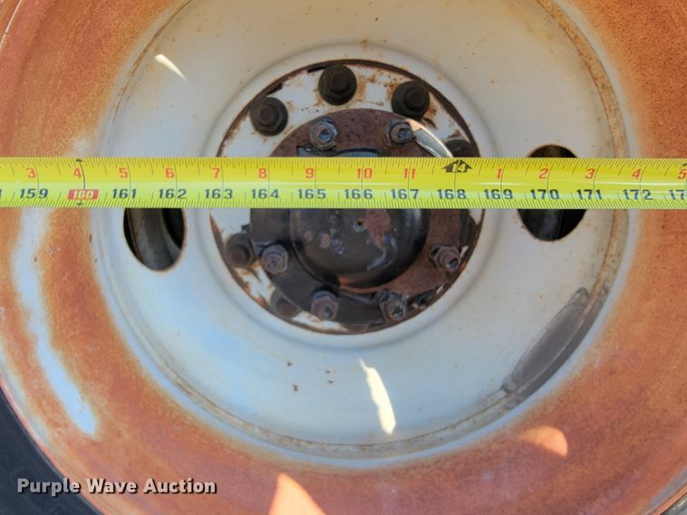 image for item JE9310 2009 Freightliner Business Class M2 106  crane truck