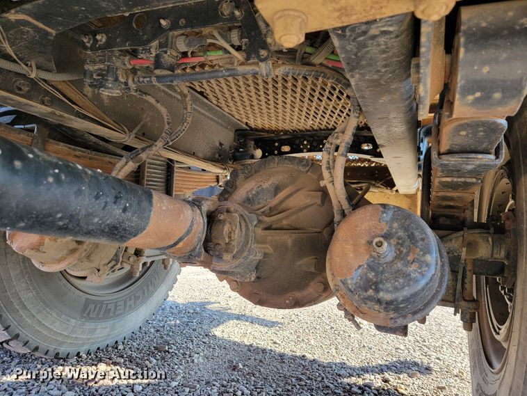 image for item JE9310 2009 Freightliner Business Class M2 106  crane truck