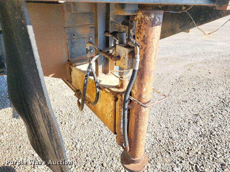 image for item JE9310 2009 Freightliner Business Class M2 106  crane truck