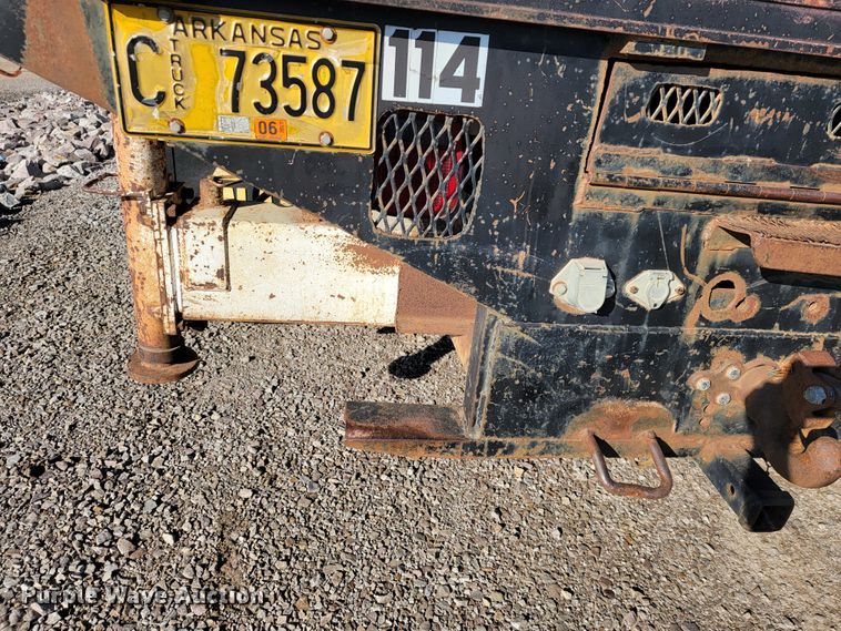 image for item JE9310 2009 Freightliner Business Class M2 106  crane truck