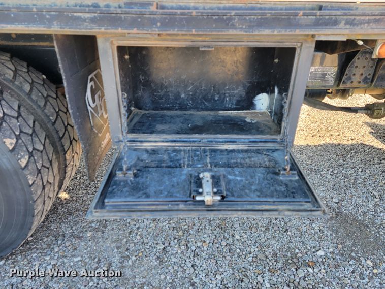 image for item JE9310 2009 Freightliner Business Class M2 106  crane truck