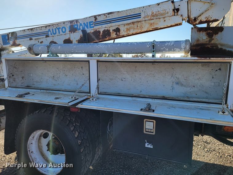 image for item JE9310 2009 Freightliner Business Class M2 106  crane truck