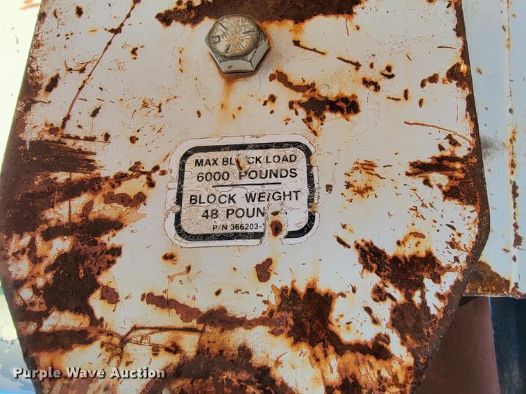 image for item JE9310 2009 Freightliner Business Class M2 106  crane truck