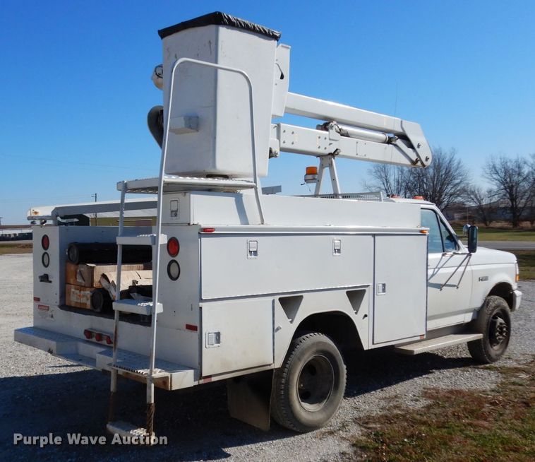 image for item JI9268 1993 Ford F450 Super Duty  bucket truck