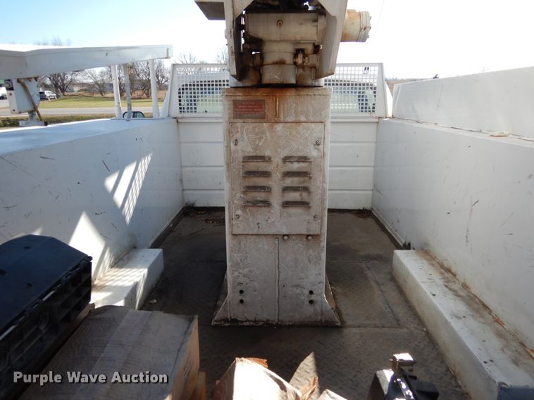 image for item JI9268 1993 Ford F450 Super Duty  bucket truck