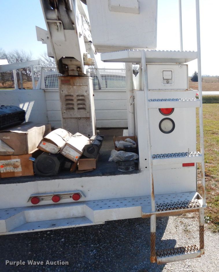 image for item JI9268 1993 Ford F450 Super Duty  bucket truck