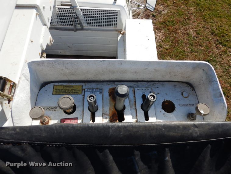 image for item JI9268 1993 Ford F450 Super Duty  bucket truck