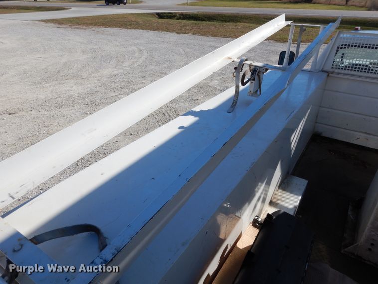 image for item JI9268 1993 Ford F450 Super Duty  bucket truck